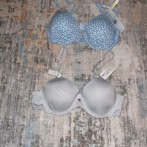 -Lot of 2 Hanes ultimate comfort bras style DHHU 02